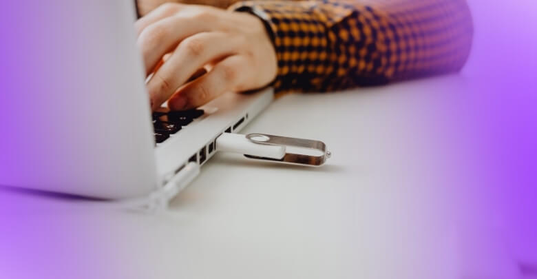 How Long Can a Flash Drive Realistically Last